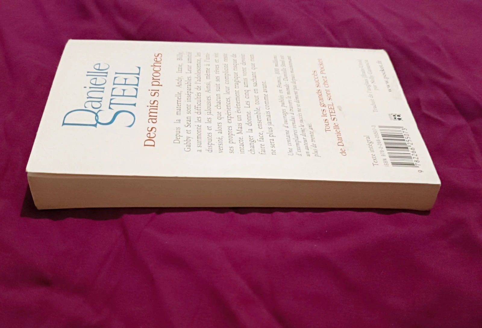 Livre des amis si proches  – photo 3